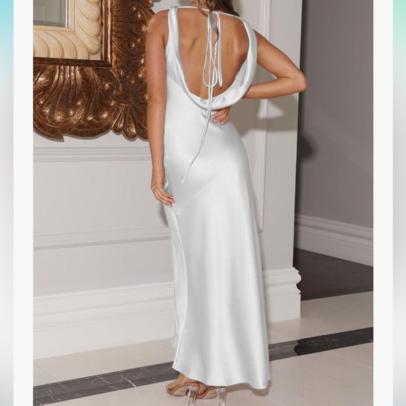 Elegant Satin Full Length Dress - Picture 3 of 5